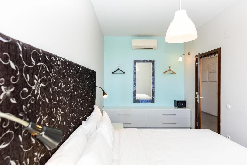 Alfama - Lisbon Lounge Suites - Oda