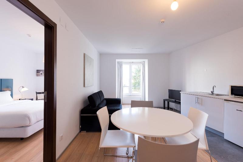 Alfama - Lisbon Lounge Suites - Oda