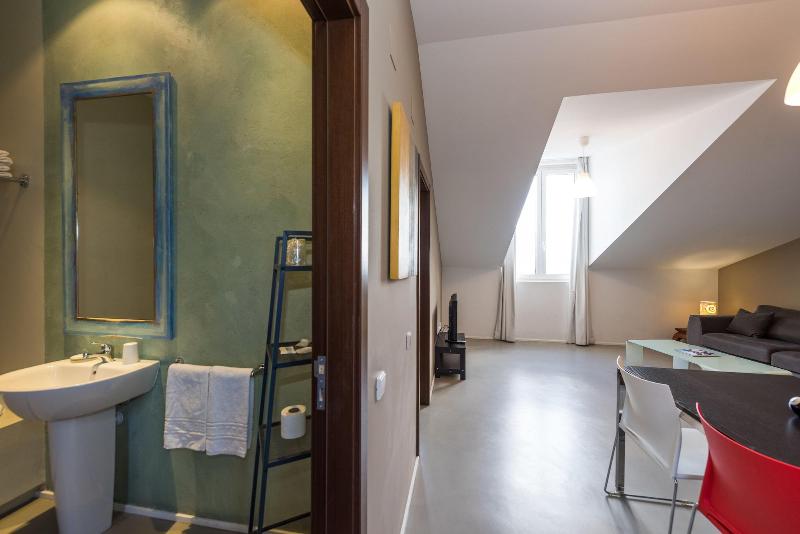 Alfama - Lisbon Lounge Suites - Oda