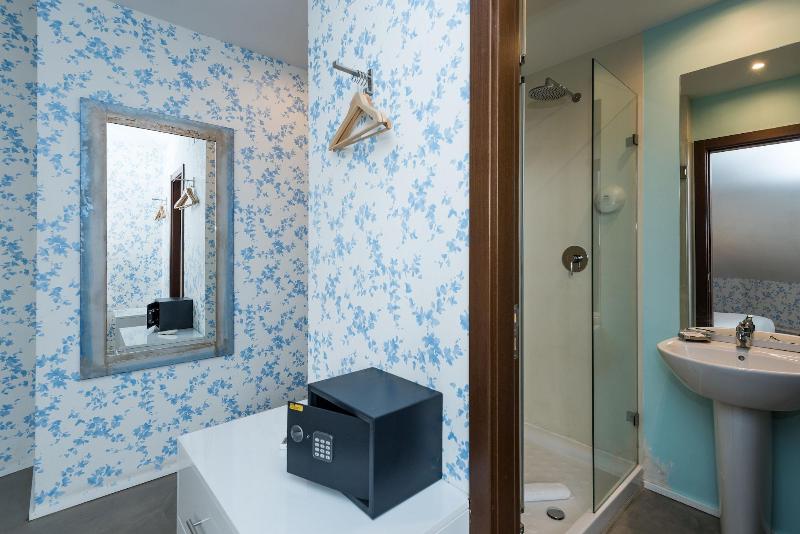 Alfama - Lisbon Lounge Suites - Oda