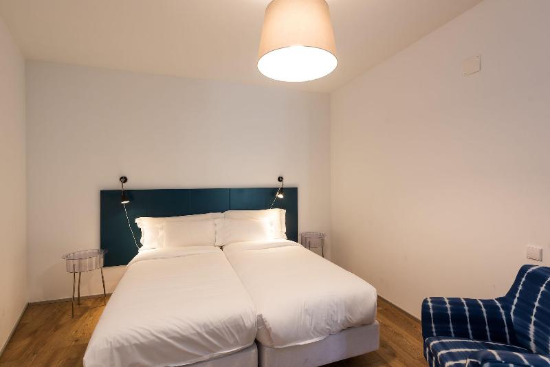 Alfama - Lisbon Lounge Suites - Oda