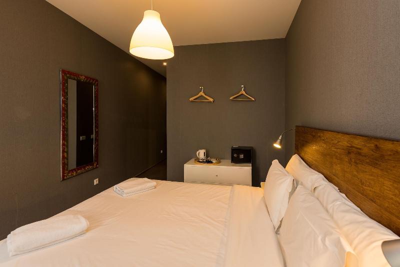Alfama - Lisbon Lounge Suites - Oda