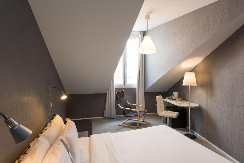 Alfama - Lisbon Lounge Suites - Oda
