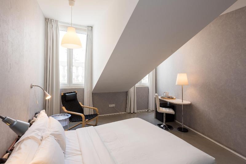 Alfama - Lisbon Lounge Suites - Oda