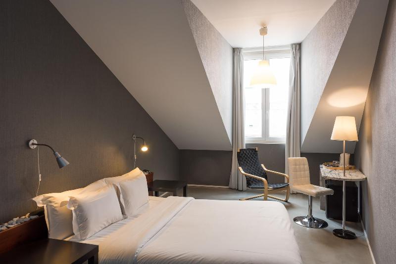 Alfama - Lisbon Lounge Suites - Oda