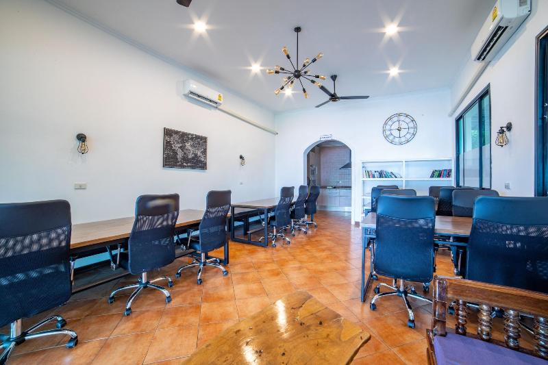 Baan Jai Dee Studio Apartments - Toplantı