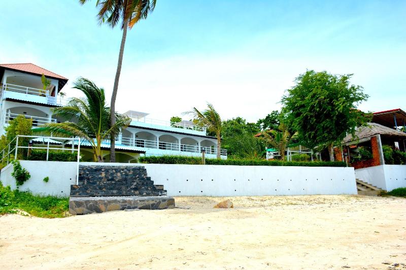Baan Jai Dee Studio Apartments - Plaj