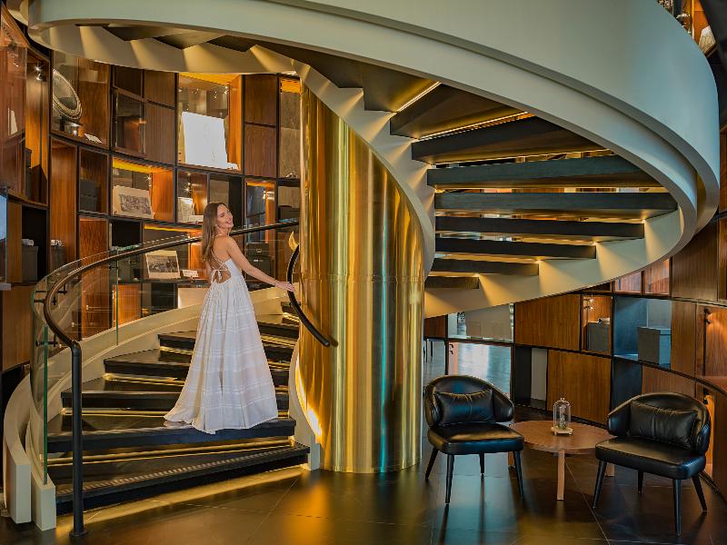 The Wb Abu Dhabi, Curio Collection By Hilton - Lobi