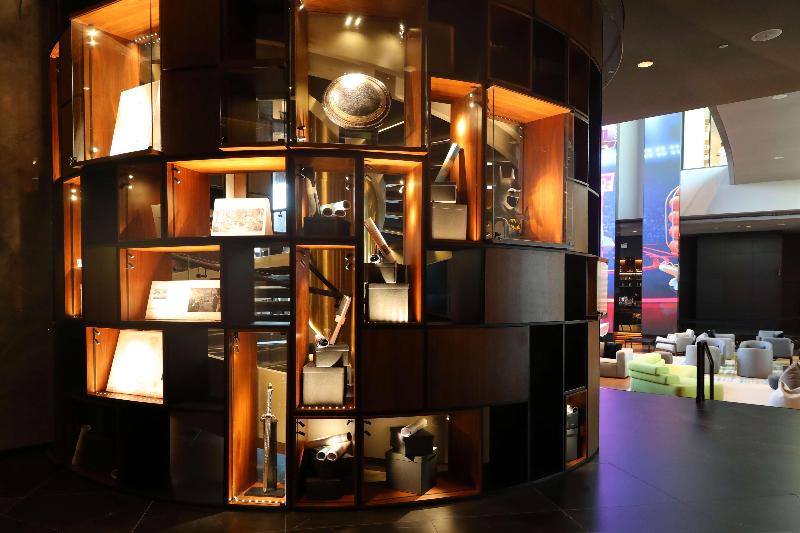 The Wb Abu Dhabi, Curio Collection By Hilton - Lobi