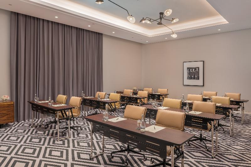 The Wb Abu Dhabi, Curio Collection By Hilton - Toplantı