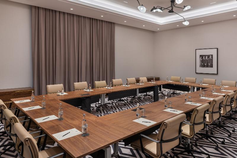 The Wb Abu Dhabi, Curio Collection By Hilton - Toplantı