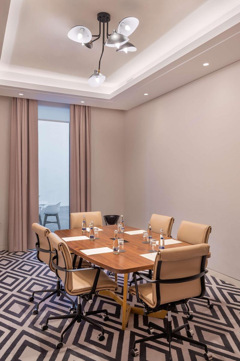 The Wb Abu Dhabi, Curio Collection By Hilton - Toplantı