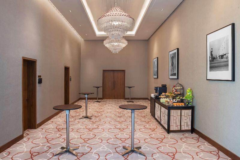 The Wb Abu Dhabi, Curio Collection By Hilton - Toplantı
