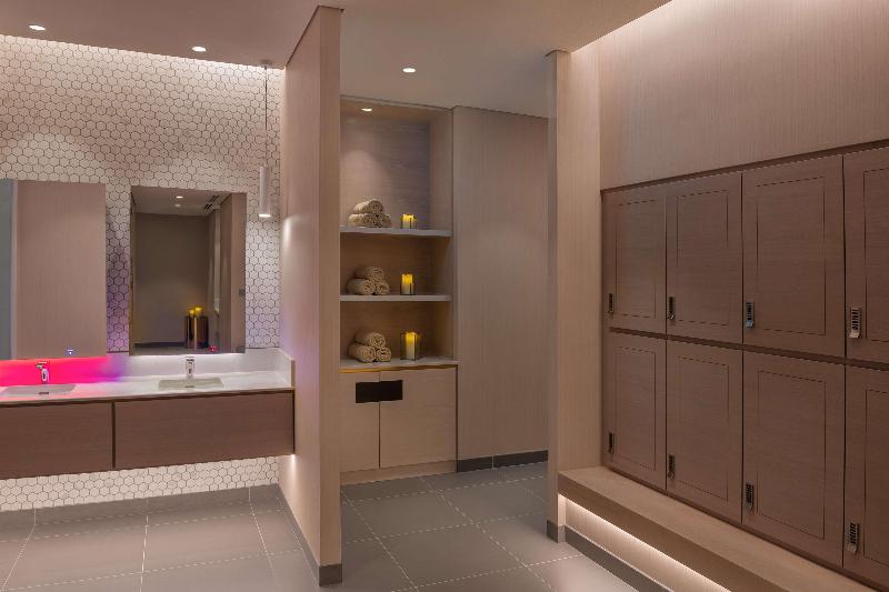 The Wb Abu Dhabi, Curio Collection By Hilton - Aktivite