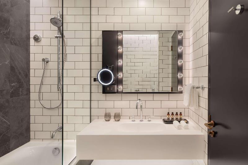 The Wb Abu Dhabi, Curio Collection By Hilton - Oda