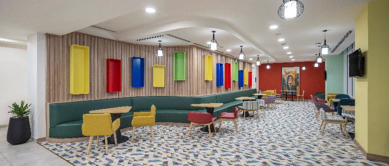 Hampton By Hilton Doha Old Town - Bar