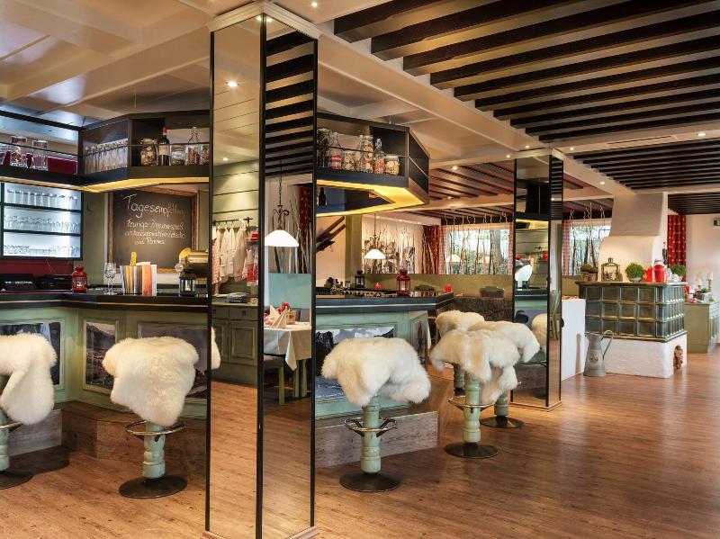 MONDI Hotel Axams - Bar