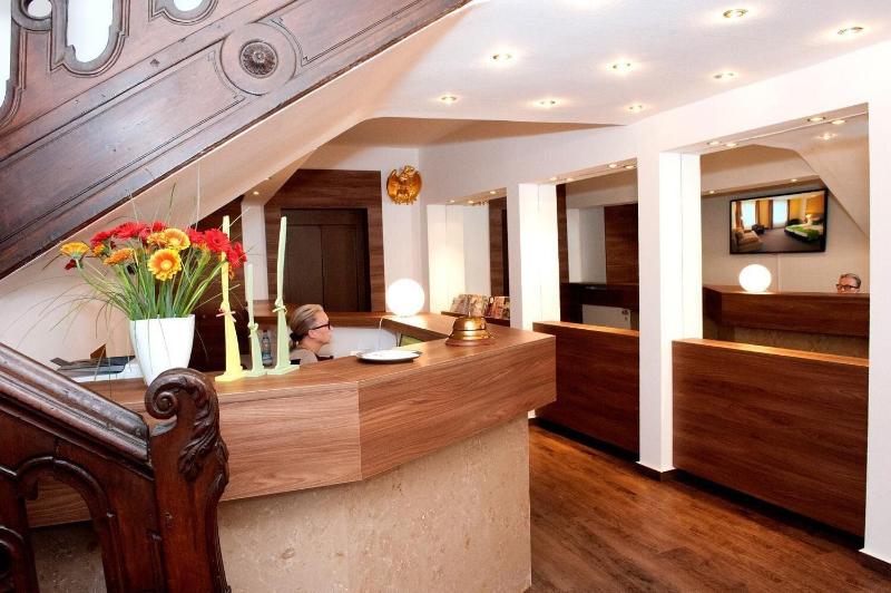 Hotel Adler - Lobi