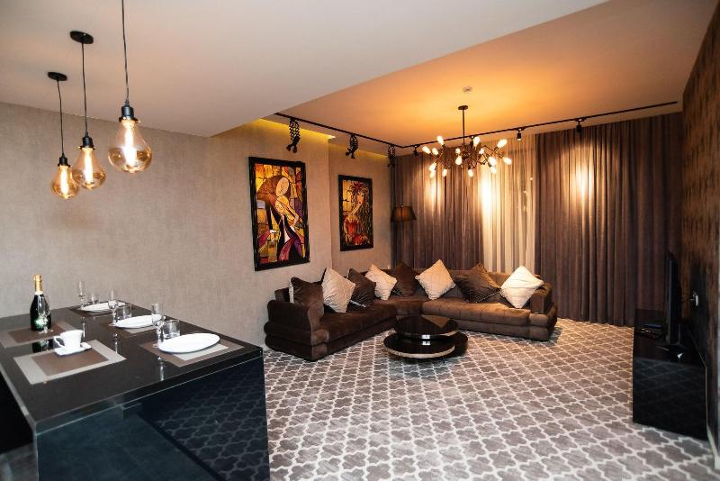 Gallery Art Hotel - Genel