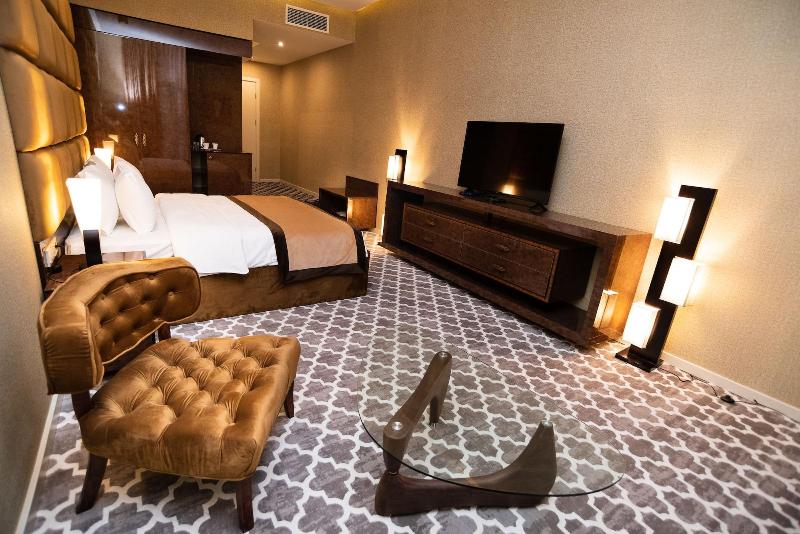 Gallery Art Hotel - Oda