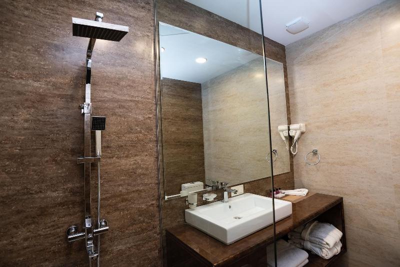 Gallery Art Hotel - Oda