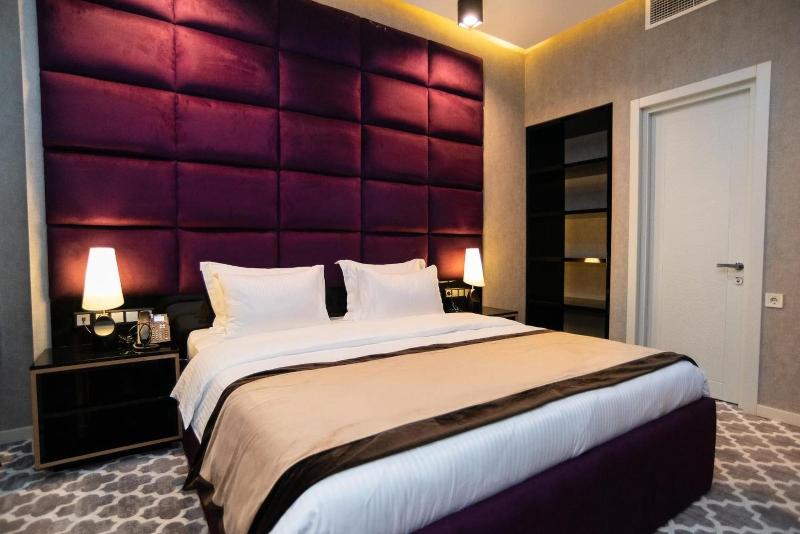 Gallery Art Hotel - Oda