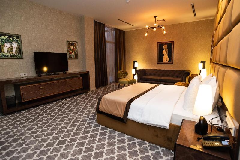 Gallery Art Hotel - Oda