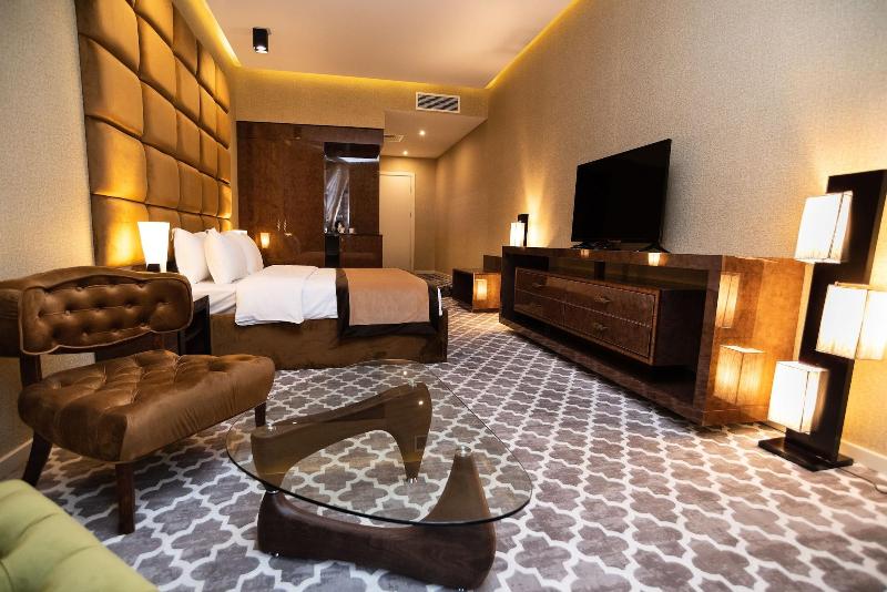 Gallery Art Hotel - Oda