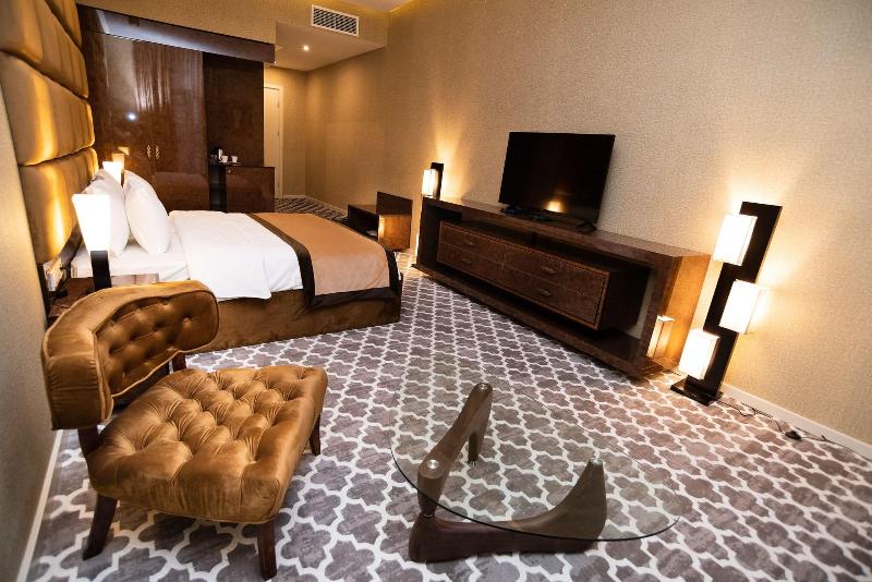 Gallery Art Hotel - Oda