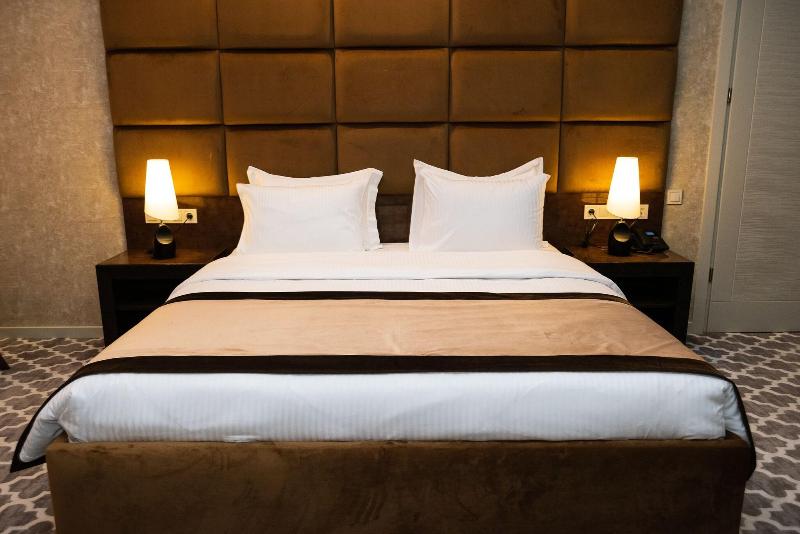 Gallery Art Hotel - Oda