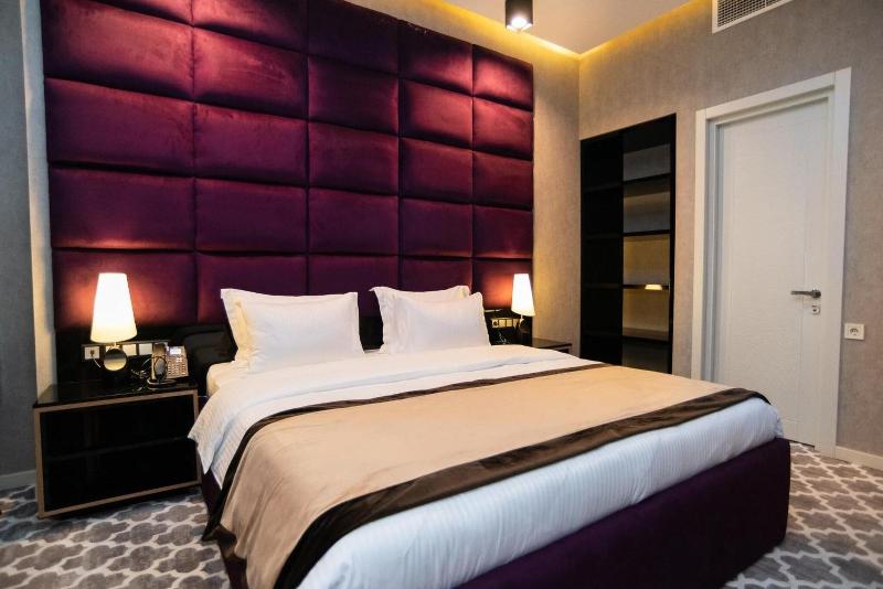 Gallery Art Hotel - Oda