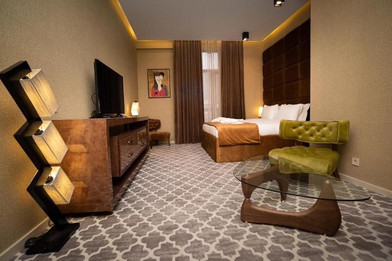 Gallery Art Hotel - Oda
