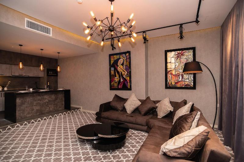 Gallery Art Hotel - Oda
