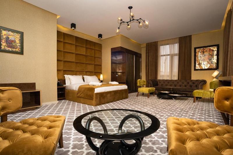 Gallery Art Hotel - Oda