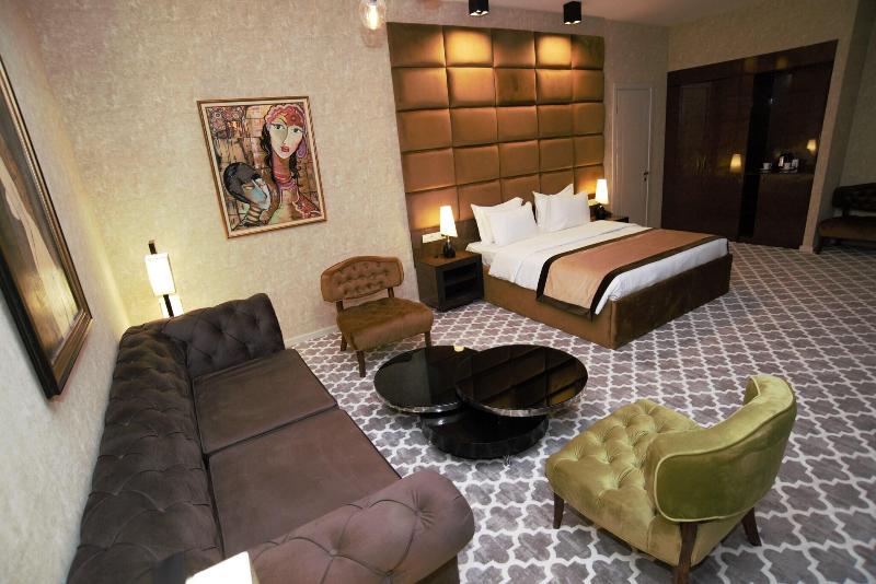 Gallery Art Hotel - Oda