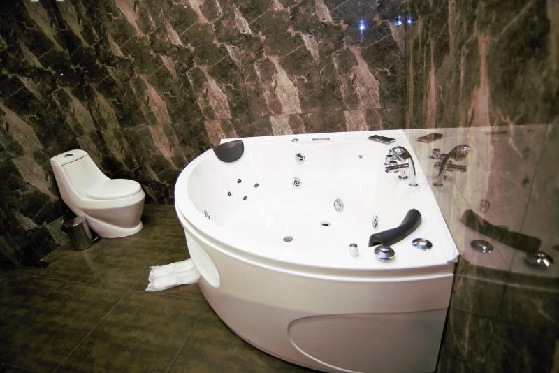 Gallery Art Hotel - Oda