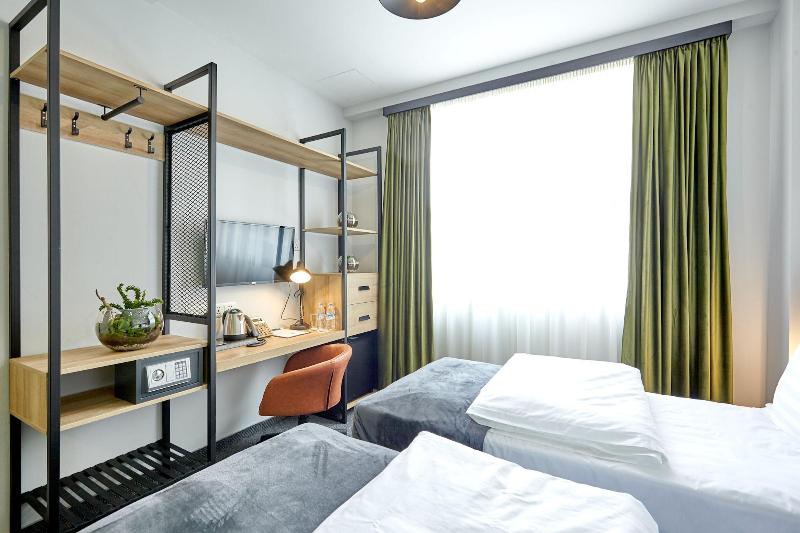 Graphica Tbilisi Hotel - Oda
