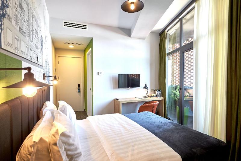 Graphica Tbilisi Hotel - Oda