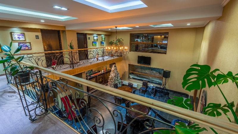 Good Aura Hotel - Lobi