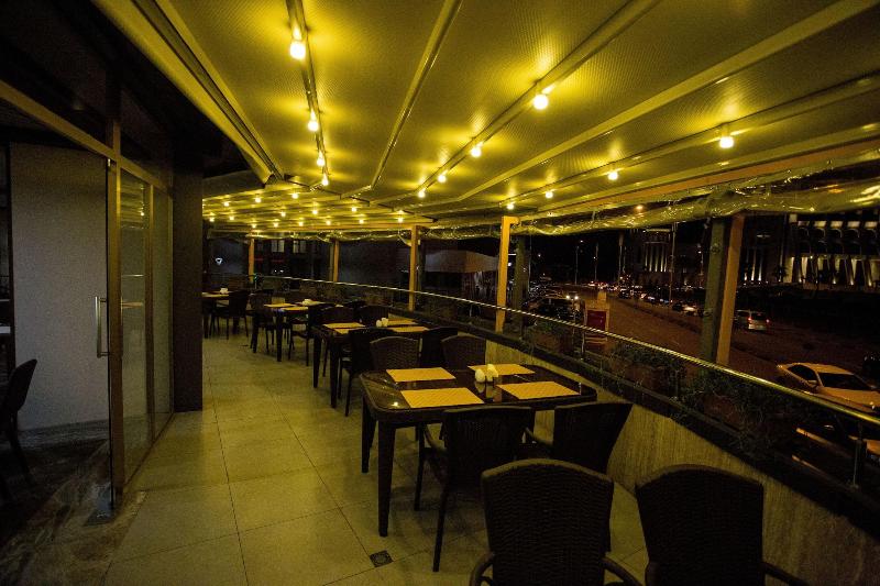 Hotel Corner Inn - Bar