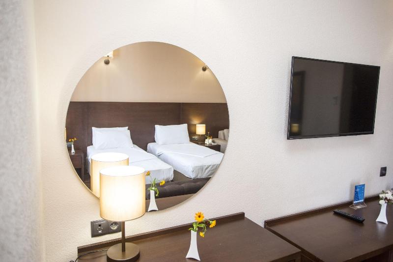 Hotel Corner Inn - Oda
