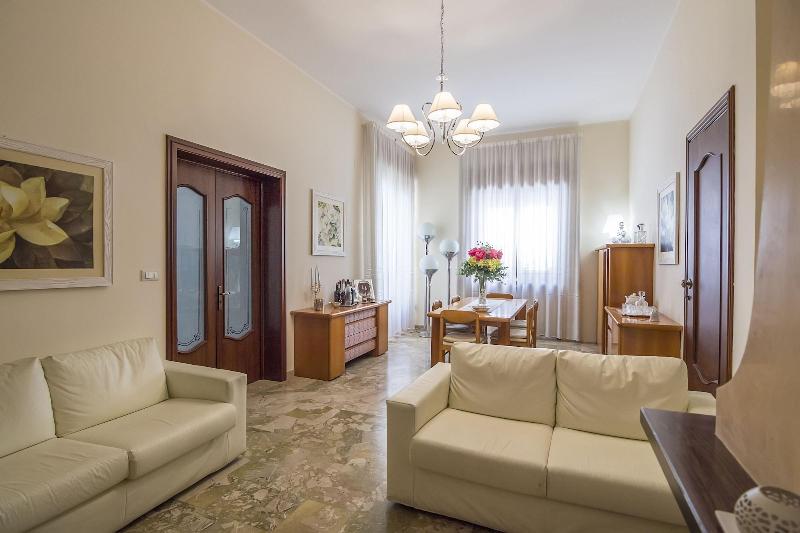 Villa Lazzari B&B Tra i due Mari - Lobi