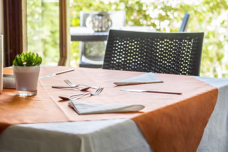 Villa Lazzari B&B Tra i due Mari - Restoran