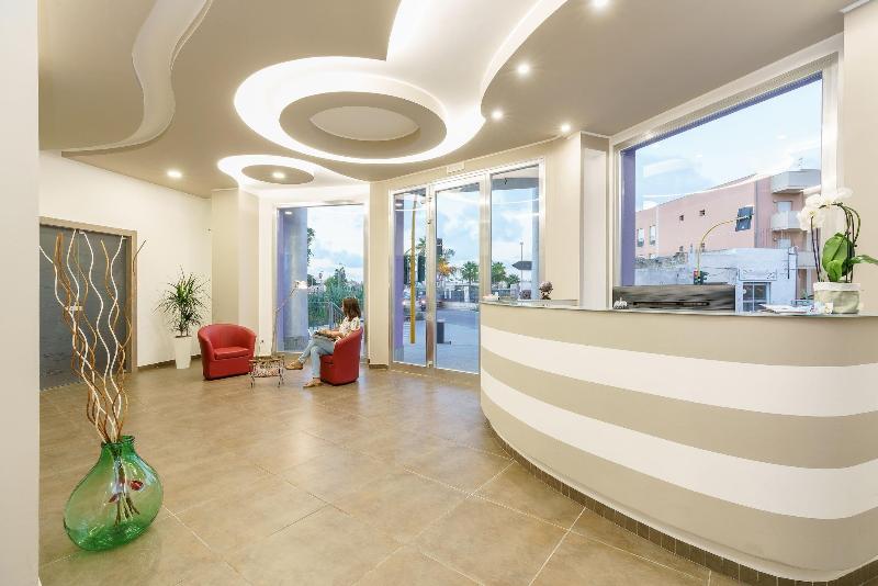 Travini Hotel Residence - Lobi