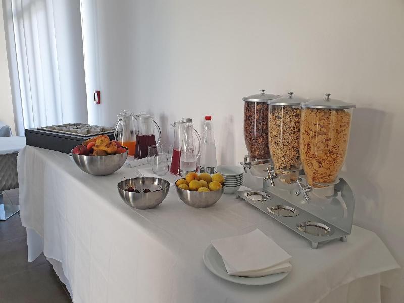 Travini Hotel Residence - Restoran
