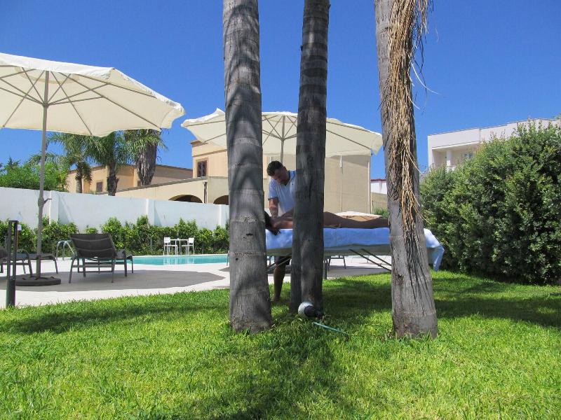 Travini Hotel Residence - Teras