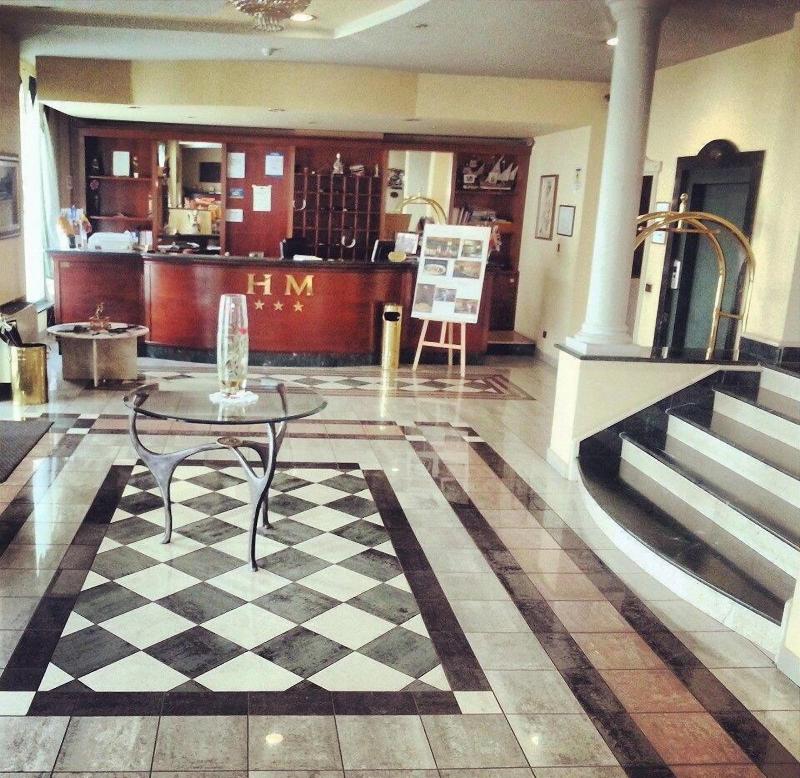 Hotel Malaga - Lobi