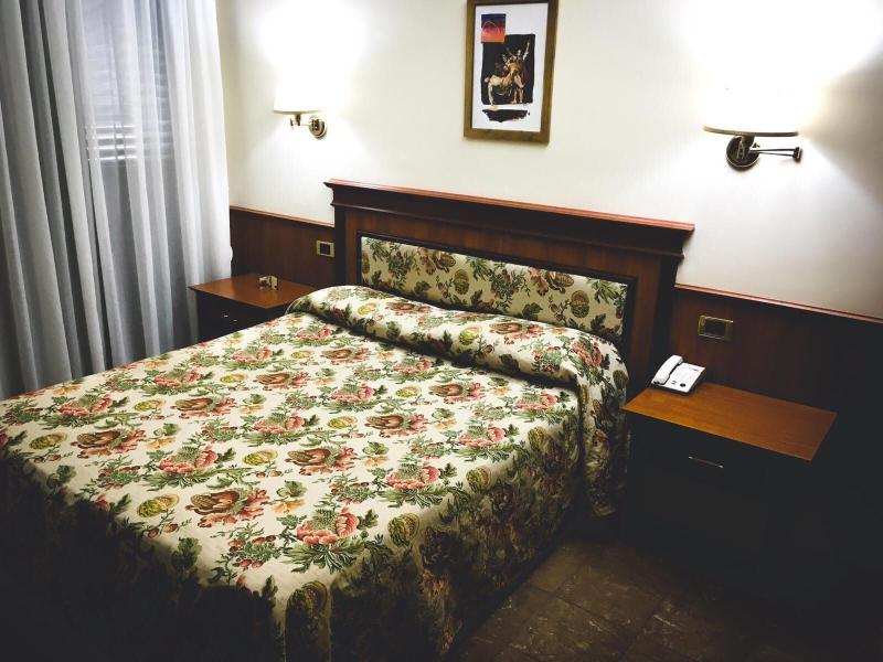 Hotel Malaga - Oda