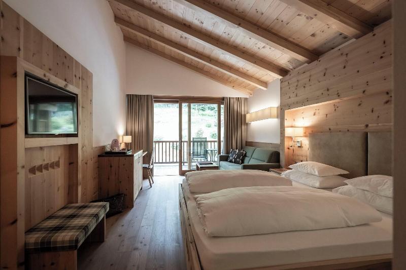 Dolomites Nature Hotel Vigilerhof - Oda