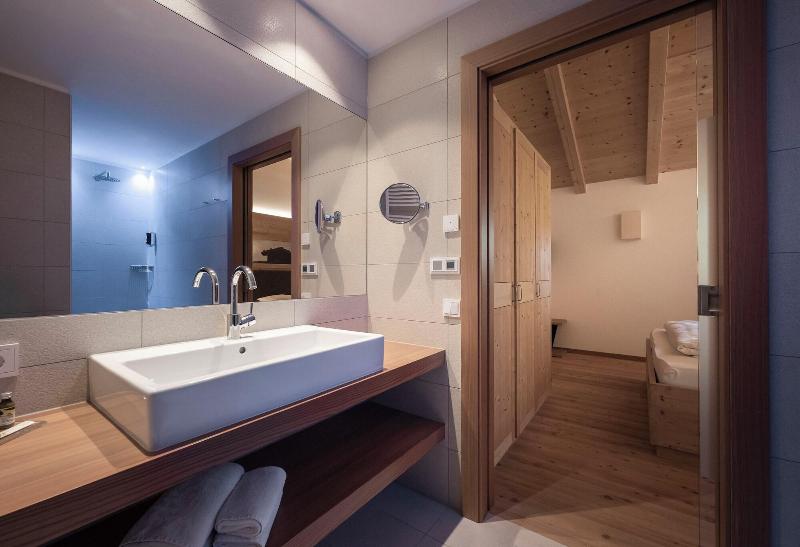 Dolomites Nature Hotel Vigilerhof - Oda